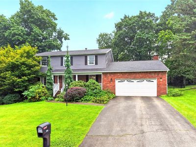 1502 Woodview Dr