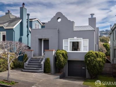 169 Forest Side Avenue