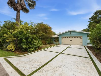 1421 SW 13TH Street