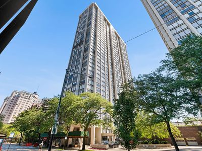 5455 N Sheridan Rd APT 2003