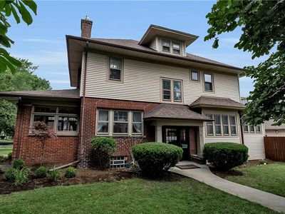 127 University Ave