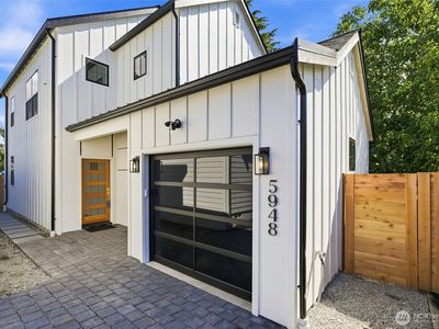 5948 18 Avenue SW #2
