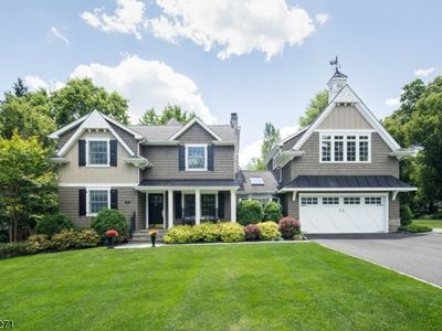 26 Longview Ave