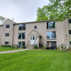 5 Brookside Drive #9
