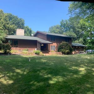 2075 Sharon Hill Rd