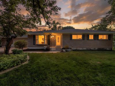 4121 College Dr