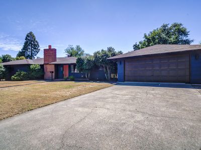 107 Sherman Dr