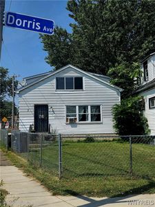 2 Dorris Ave