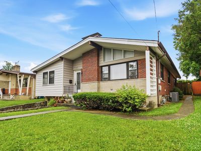 8084 Stillwell Rd