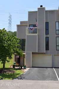 68 Valley Forge Dr #5-A