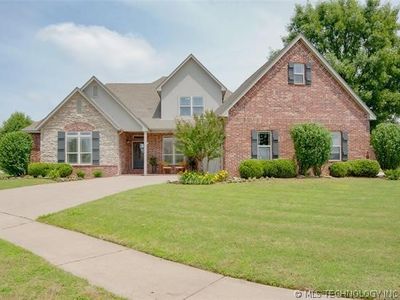 4201 N Lions Ct