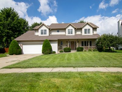 559 Hollyberry Ln