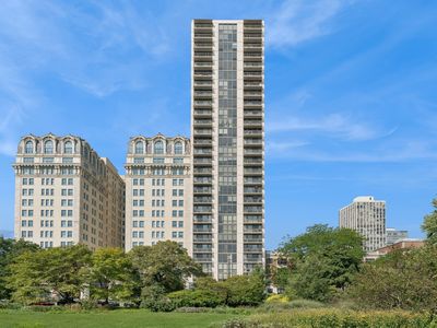 2314 N Lincoln Park W APT 11S