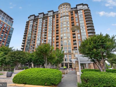8220 Crestwood Heights Dr APT 719