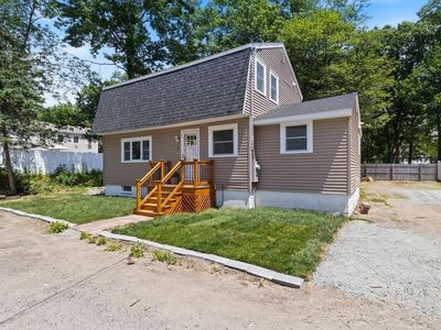 3 Greystone Rd