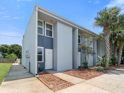 201 Pensacola Beach Rd APT C8