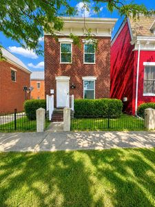809 Isabella St