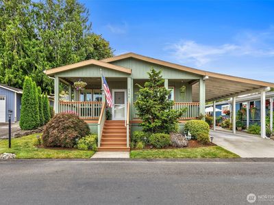 6586 NE Aquarius Lane