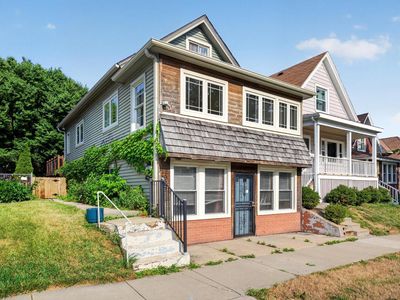 2921 S Howell AVENUE #2923