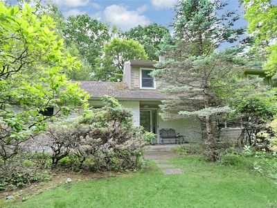 8 Swallow Avenue
