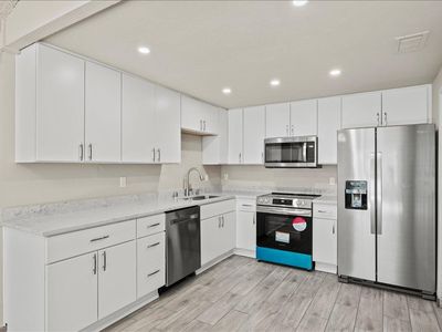 6449 Tupelo Dr