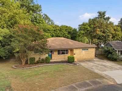 705 Oakwood Dr