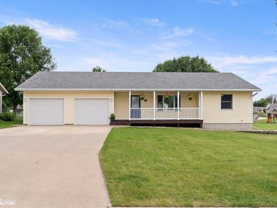 Property at 604 10th St SE, Orange City, IA