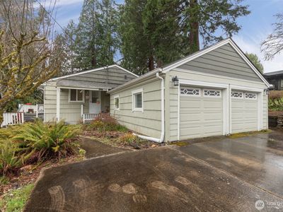 111 N Crescent Drive