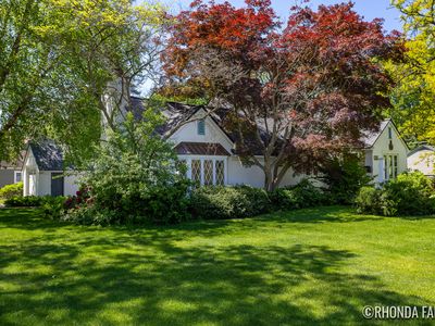 44 W 26th St