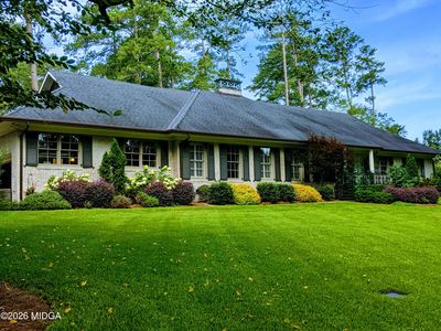377 Old Club Rd S