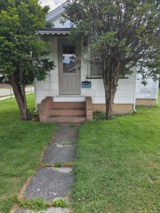 305 Chestnut Ave