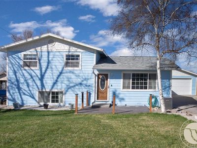 2012 Phoebe Dr