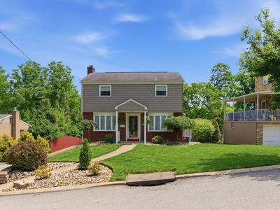 2390 High Oak Dr