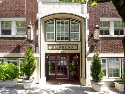 20 NW 16th Ave APT 212