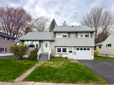 15 Nichols Ave