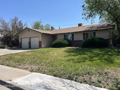 2112 N Municipal Dr