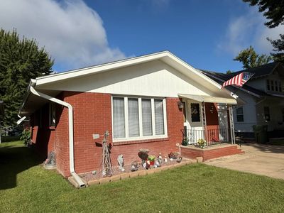 109 N Way Ave