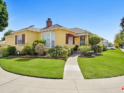 3750 Sutro Ave