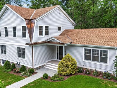 21 Twin Lakes Road