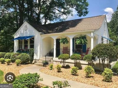 570 E Lanier Ave