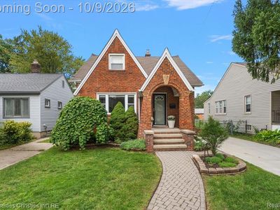 333 E Maplehurst St