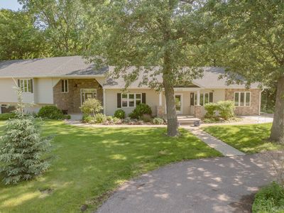 25990 Woodside Ct