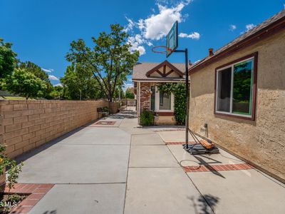 37603 Melton Ave