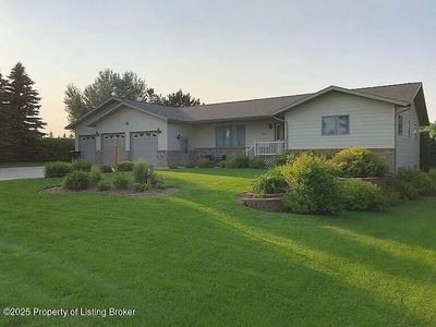 Property at 3066 Lakeview Dr, Dickinson, ND