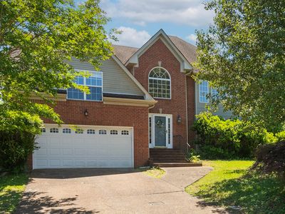 5001 Vineyard Point