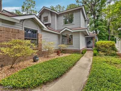 16 Bay Tree Ct W