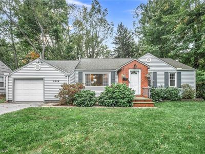 7454 Broadmoor Cir