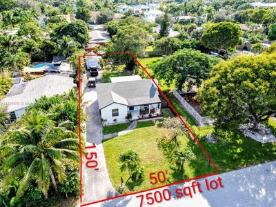 246 NE 13th St