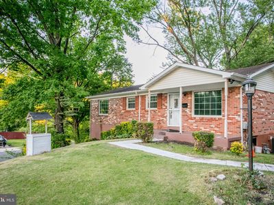 14810 Edgewater Dr