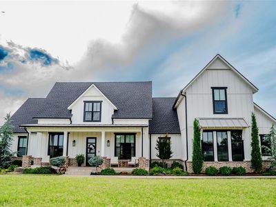 3839 Winding Ridge Dr